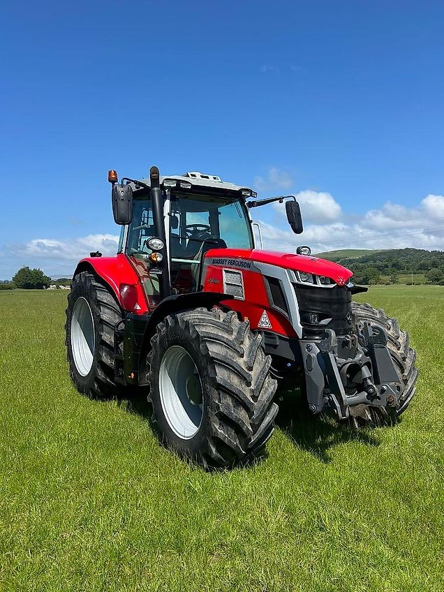 Massey Ferguson 7S.180
