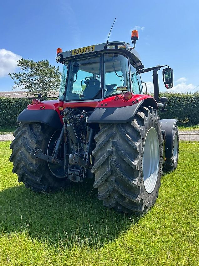 Massey Ferguson 7S.180