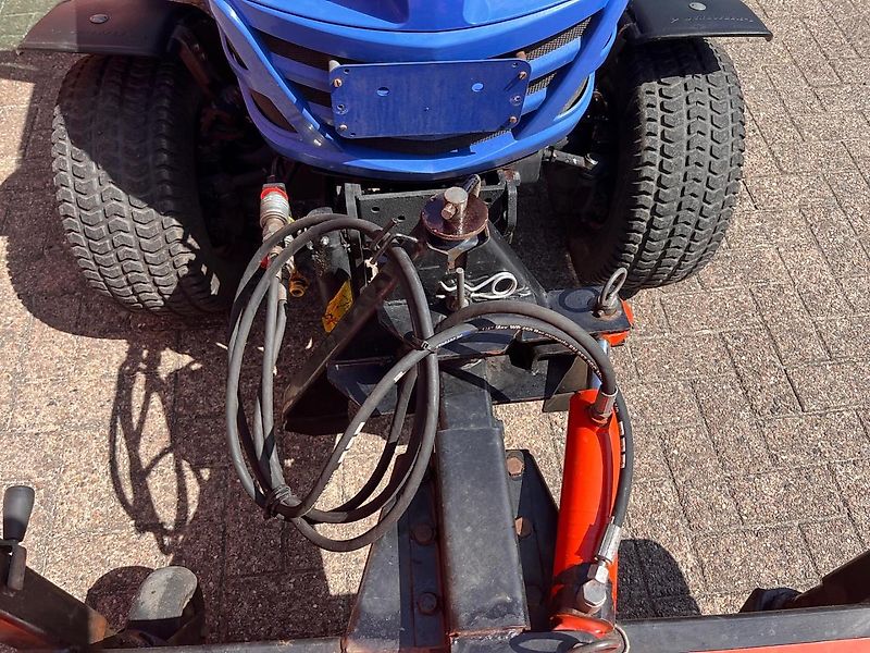 Iseki Iseki TM 3215 AHLK Kommunaltraktor Schlepper Winterdienst Traktor