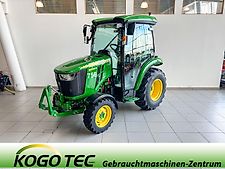 John Deere 3046R