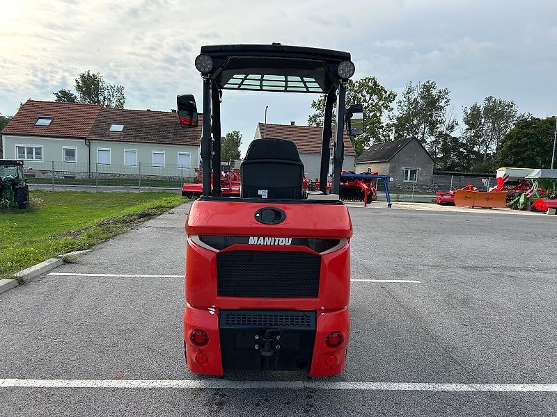 Manitou Hoflader MLA 2-25