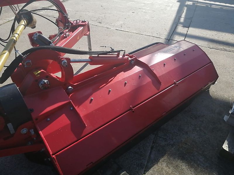 Tehnos Thenos Seitentmulcher Tehnos MB Profi LW220R Arbeitsbreite 220cm Gewicht 1042kg Seitenverschiebung 140cm 55 Grad in Gräben & 90 Grad für Wegeränder