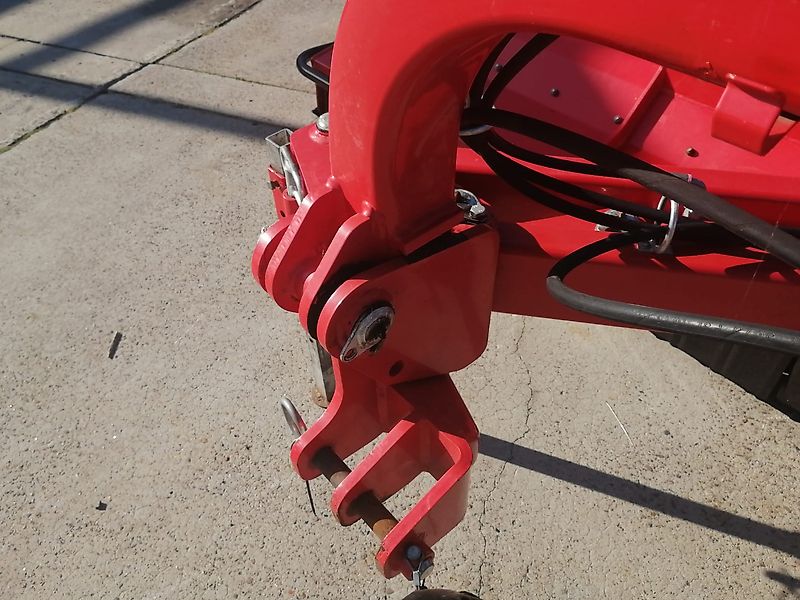 Tehnos Thenos Seitentmulcher Tehnos MB Profi LW220R Arbeitsbreite 220cm Gewicht 1042kg Seitenverschiebung 140cm 55 Grad in Gräben & 90 Grad für Wegeränder