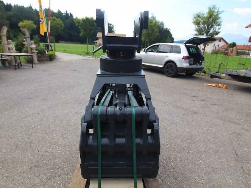 Menzi Muck UG 12 Universalgreifer Sortiergreifer