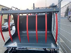 Saphir Leichtgutschaufel mit Niederhalter LGN 13Z Hoflader