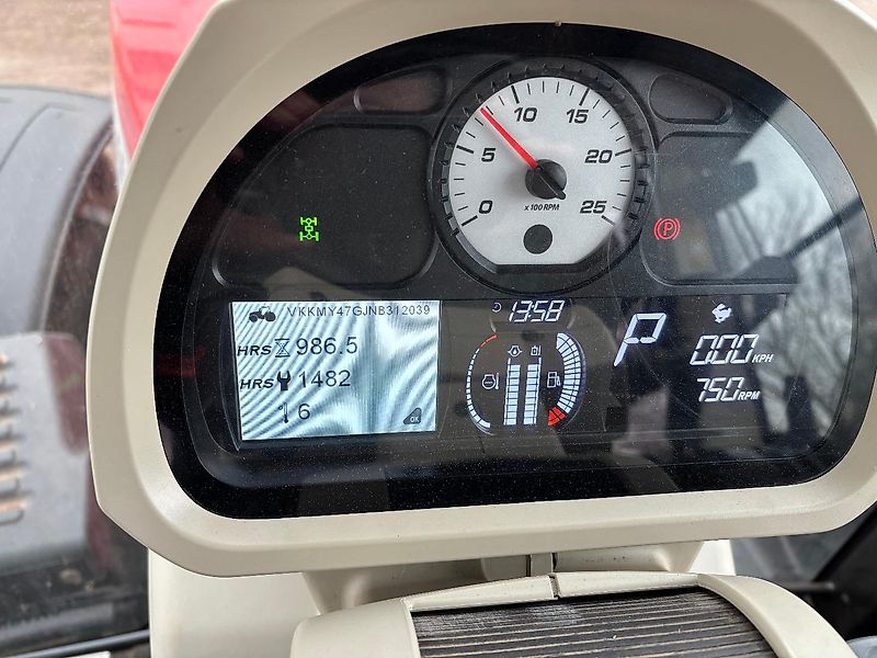 Massey Ferguson MF 8735 S Dyna VT