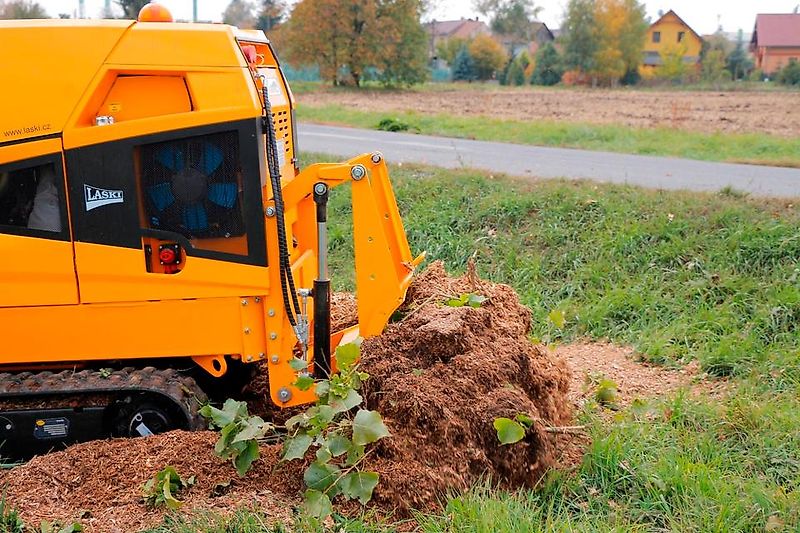 Baumstumpffräse, Stubbenfräse LASKI Predator 56 RX auf Gummiketten, Funkferngesteuert . Die High-End Wurzelfräse für den Profi!