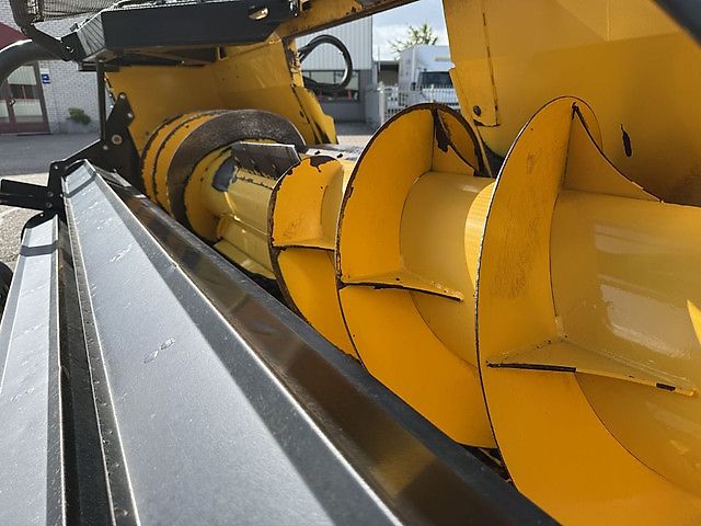 New Holland 300FPE Gras Pickup