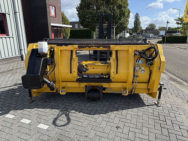 New Holland 300FPE Gras Pickup
