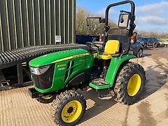 John Deere 3025E