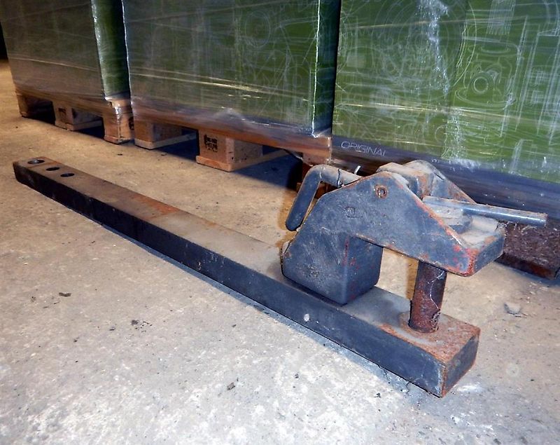 Renault Zugpendel Ares 700