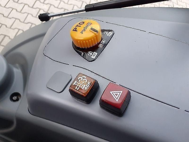 Branson 6225 C / Frontlader