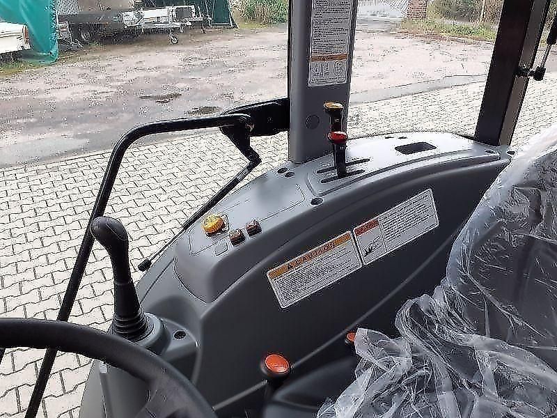 Branson 6225 C / Frontlader