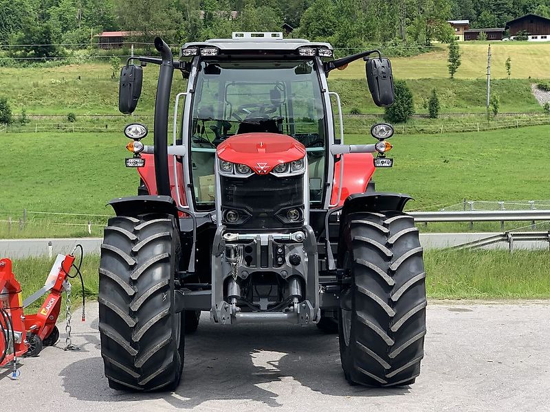 Massey Ferguson MF 6S.135 Dyna-6 Efficient