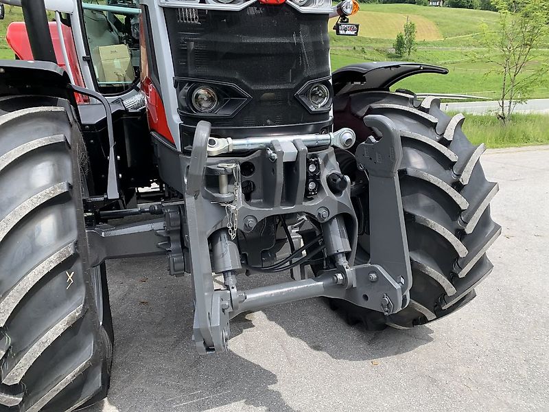 Massey Ferguson MF 6S.135 Dyna-6 Efficient