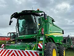 John Deere T560i