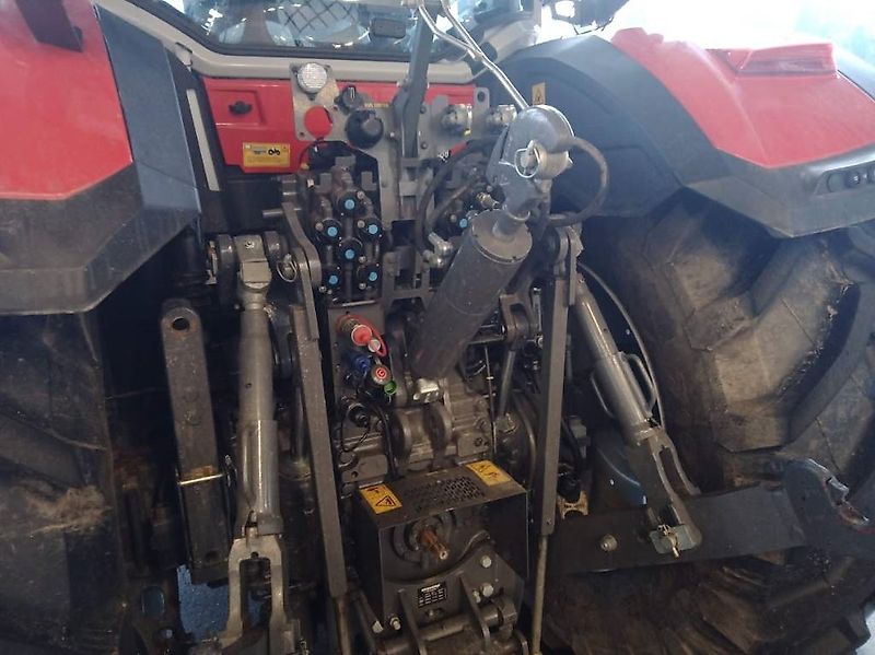 Massey Ferguson 8S.305 Dyna-VT EXCLUSIVE