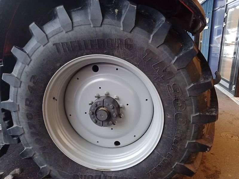 Massey Ferguson 8S.305 Dyna-VT EXCLUSIVE