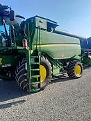 John Deere T 670 i