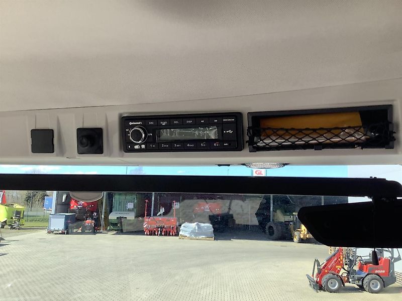 Massey Ferguson 8S.305 Dyna-VT Exclusive