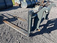 Bressel und Lade Palettengabel 8.500 kg, CLAAS TORION, LIEBHERR