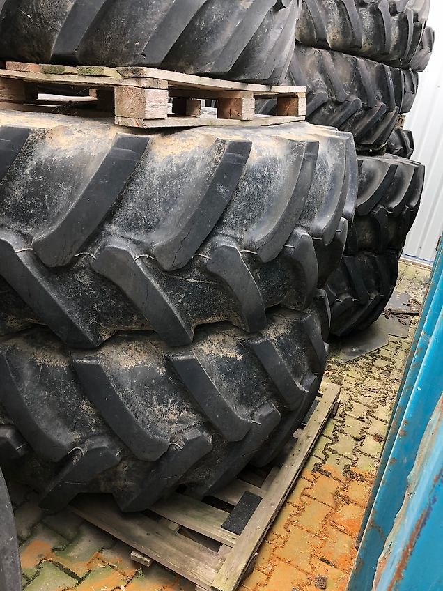 New Holland KUP, Forsträder, New Holland FR