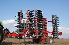 Unia Ares HP XXL 8 Kurzscheibenegge 8 m 660 mm Scheiben