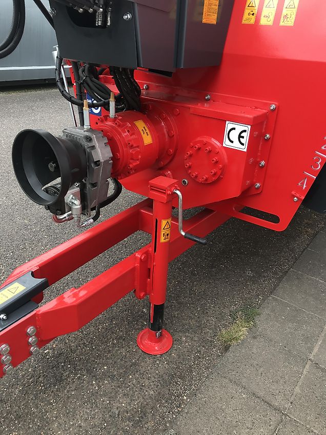 Minos Agri Futtermischwagen T-YYKM 4K