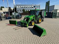 John Deere 3720