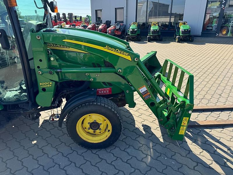 John Deere 3720