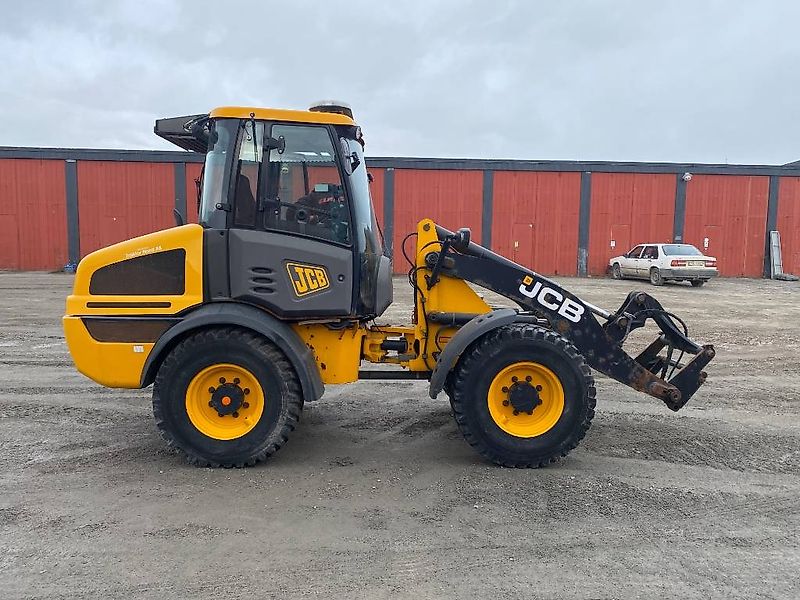 JCB 409