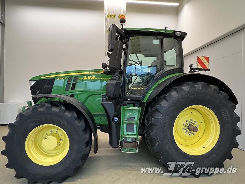 John Deere 6230R mit CommandPro