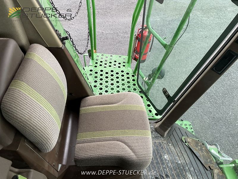 John Deere T560 HillMaster mit 620R und Rapstisch