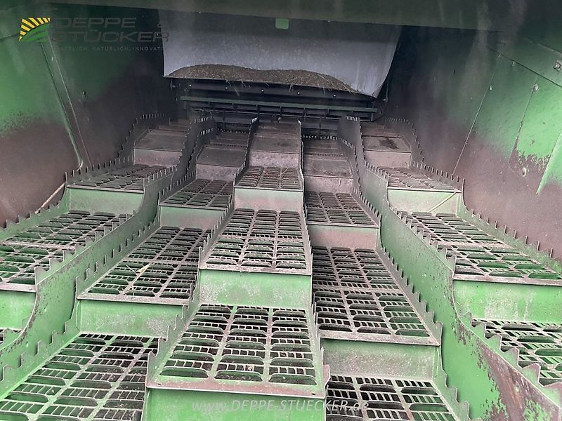 John Deere T560 HillMaster mit 620R und Rapstisch