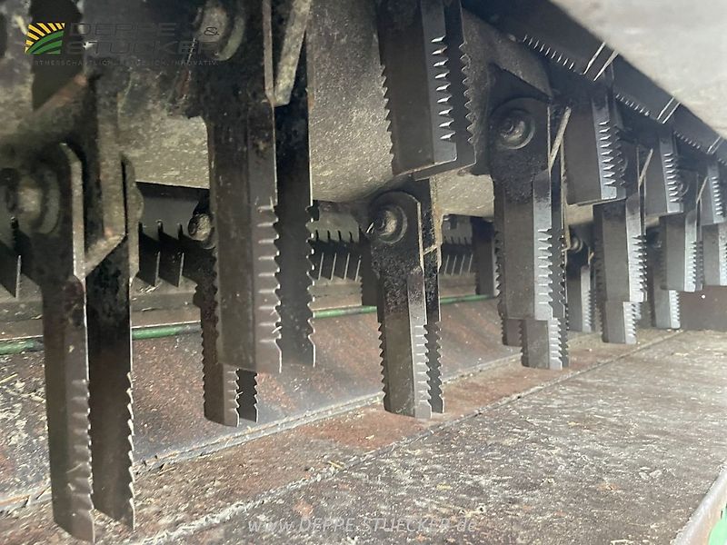 John Deere T560 HillMaster mit 620R und Rapstisch