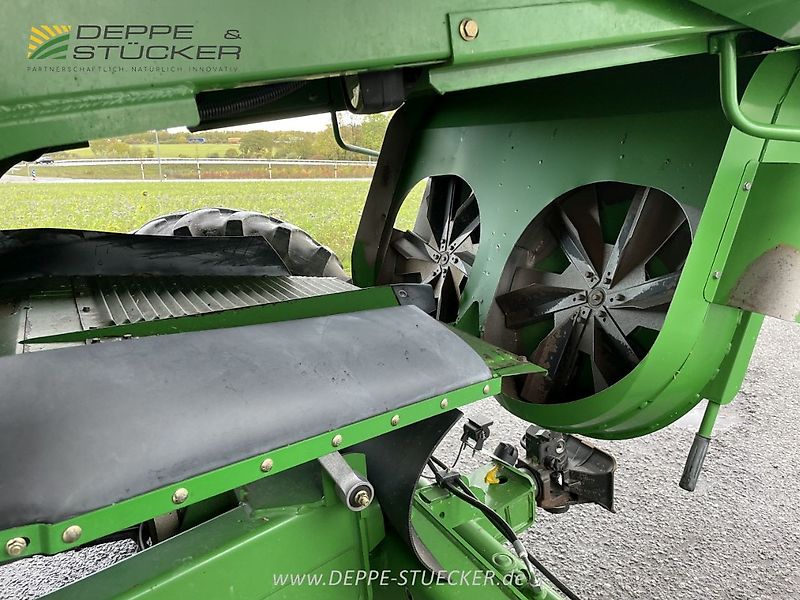 John Deere T560 HillMaster mit 620R und Rapstisch