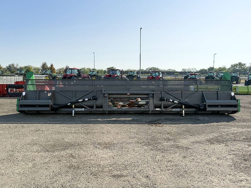 Ziegler Sunflower Champion 12R John Deere 12 row sunflower header, 75 cm row distance, for John Deere S and T combines