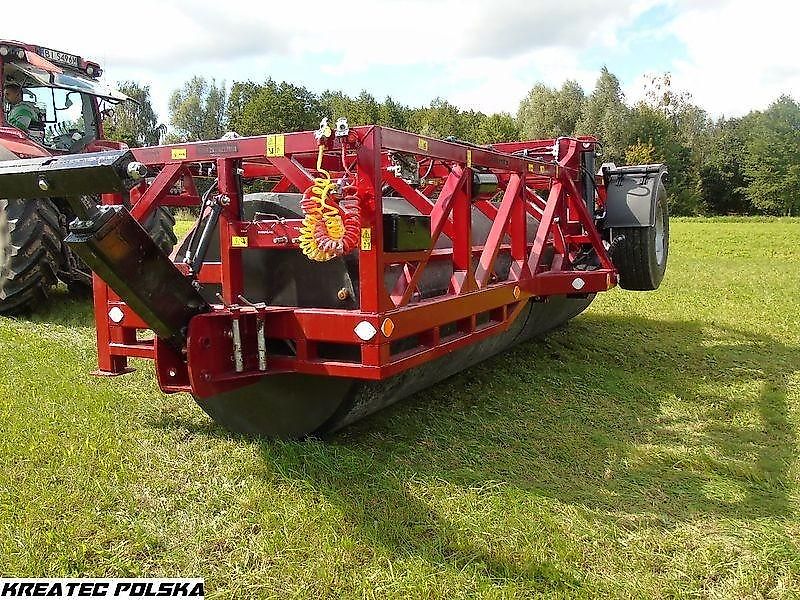 KMZ Wiesenwalze mit Fahrgestell 5m / meadow roller