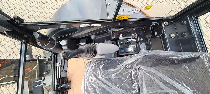 Hitachi ZX26U-6 Hitachi 2,7t mit Schwenkmotor/PowerTilt und Schnellwechsler HS03 - auch zur Miete!