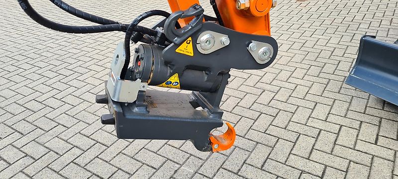 Hitachi ZX26U-6 Hitachi 2,7t mit Schwenkmotor/PowerTilt und Schnellwechsler HS03 - auch zur Miete!