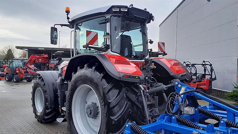 Massey Ferguson 8S.305 Dyna-VT Exclusive