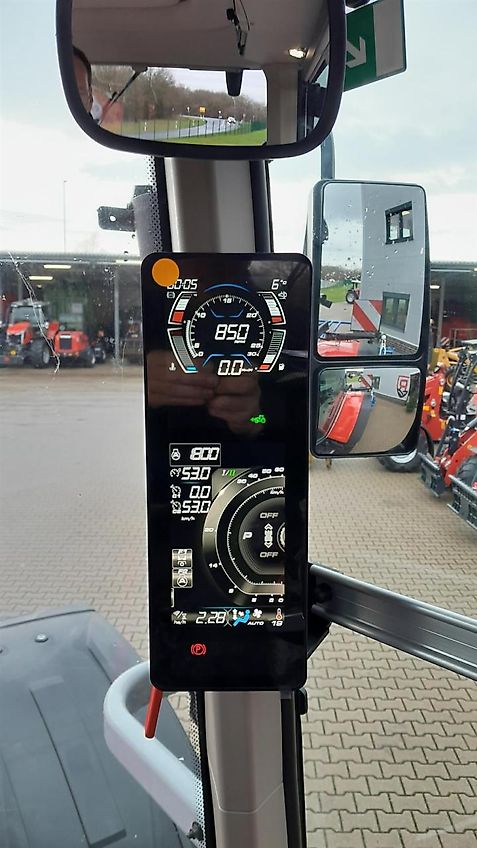 Massey Ferguson 8S.305 Dyna-VT Exclusive