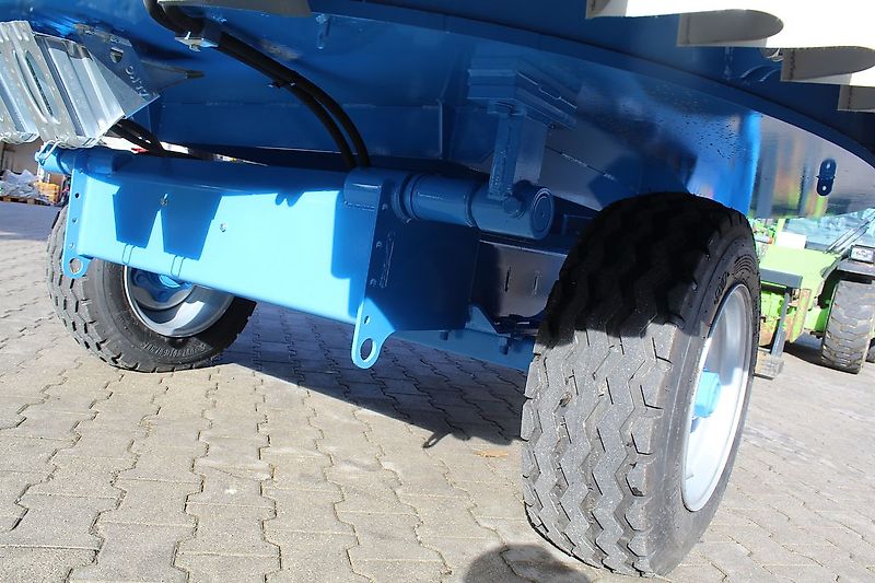 Euromilk Futtermischwagen Rino FX 900 Compact