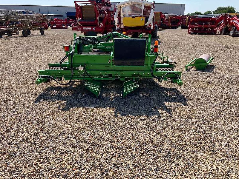 Jones Onion Windrower